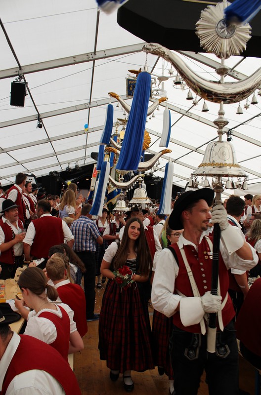 n_Fahneneinzug Bild-135 - IMG_4083.jpg